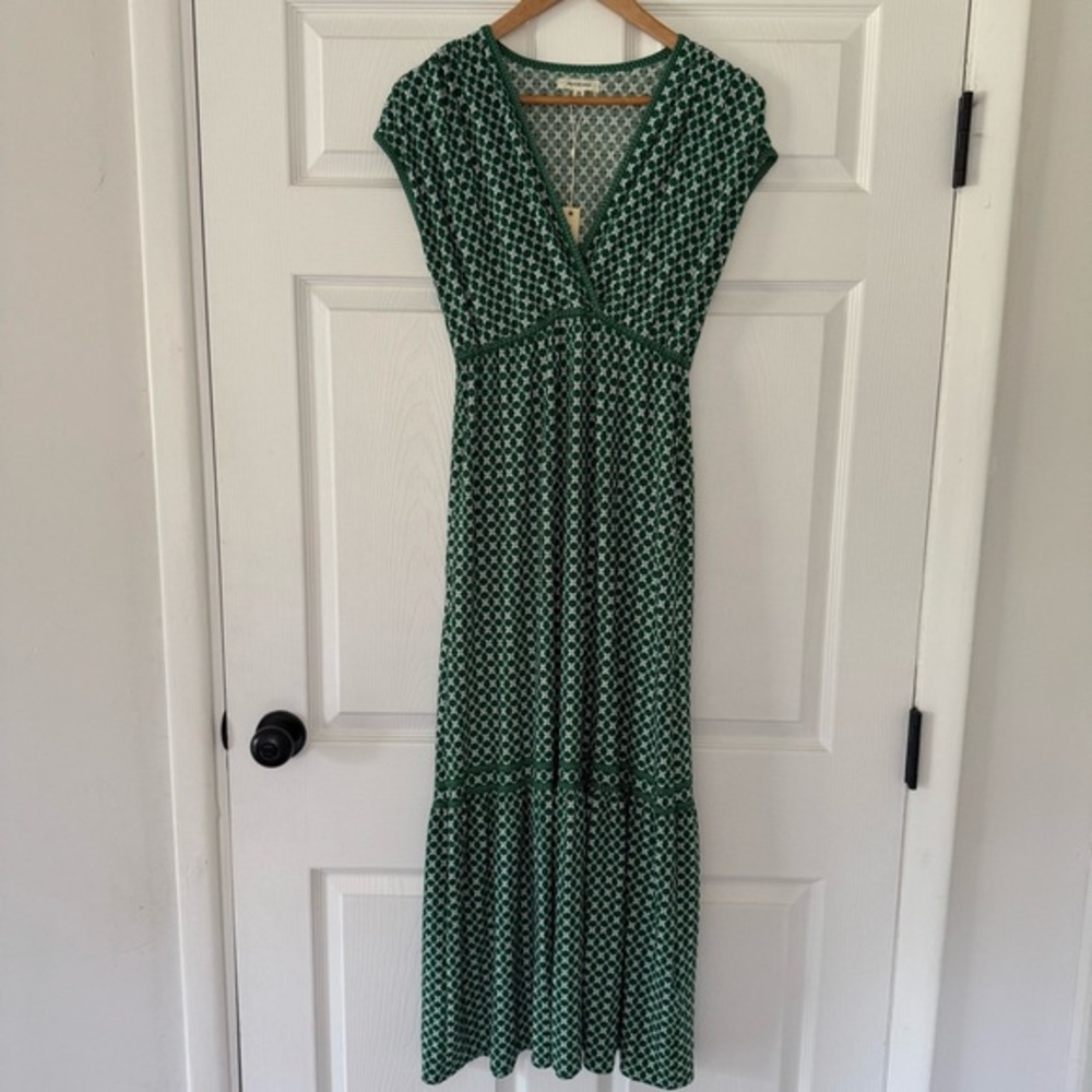 MAX STUDIO Short Sleeve V-neck Maxi Dress